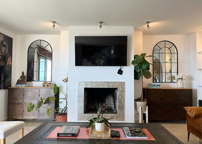 Ojen Penthouse